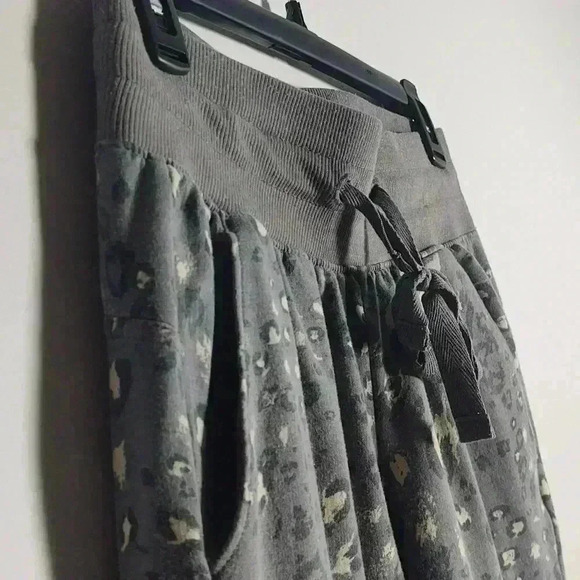 Z by Zella Powerhouse Joggers Grey and Cream Cheetah Print Size Small - Picture 7 of 16